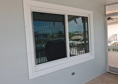 Pino Windows of the Keys