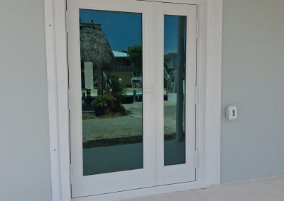 Pino Windows of the Keys