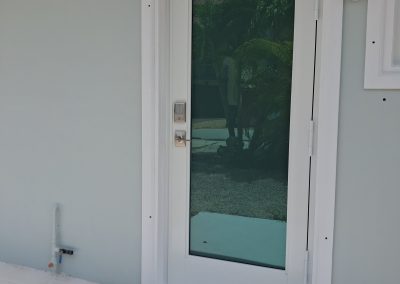Pino Windows of the Keys